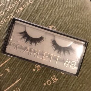 NWT HUDA beauty false lashes